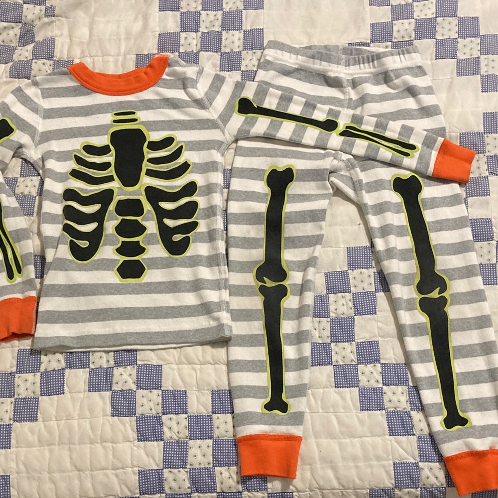Hanna Andersson Gray and White Skeleton Pajamas with Orange Accents